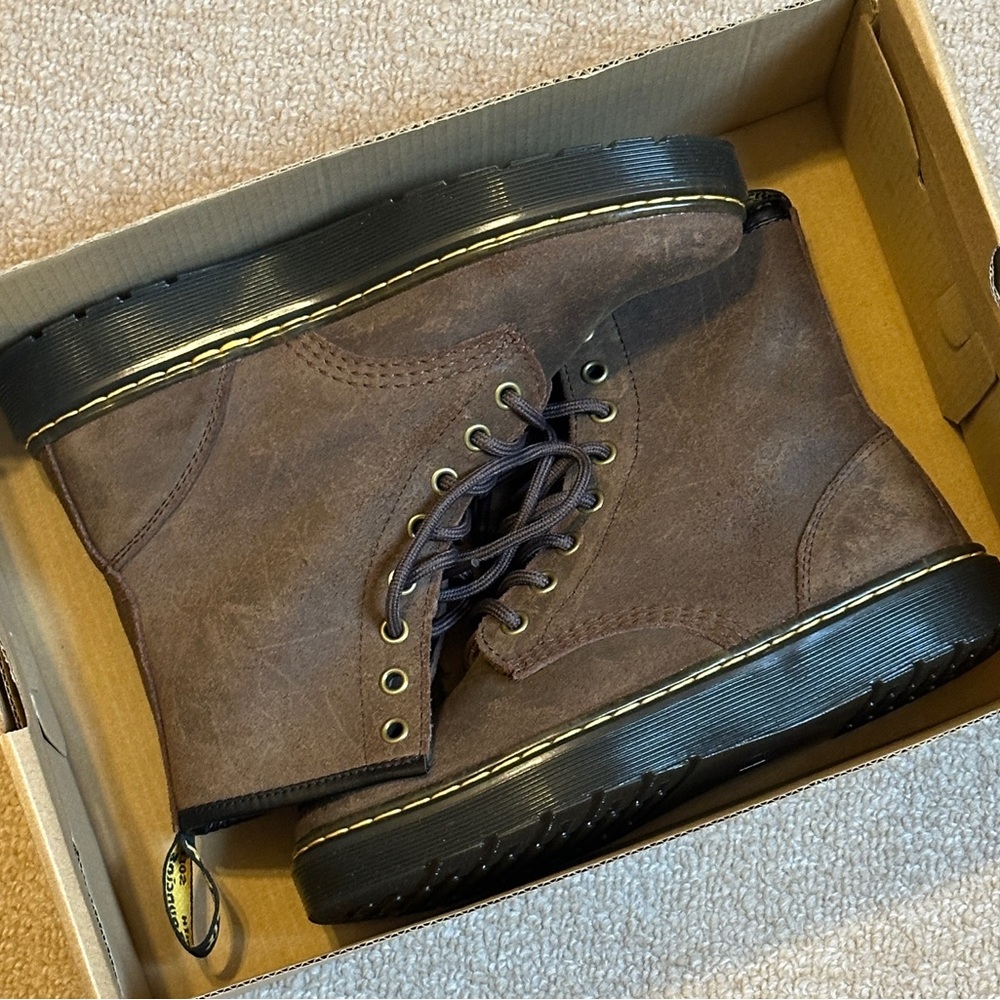 NEW Doc Martens Brown Leather Boots W6 M5 AirWair Docs Womens shoes NWT in box - Picture 4 of 16